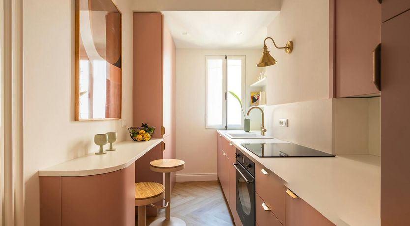 Photo of Murano Pearl