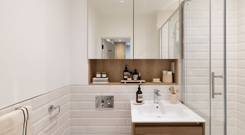 Photo of Cream & Buttercup