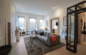 Knightsbridge Chic Holiday Home