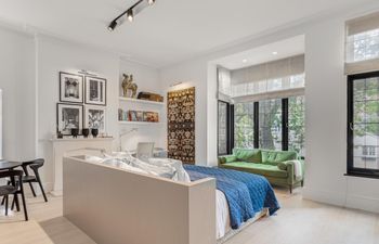 Chelsea Luxe Holiday Home