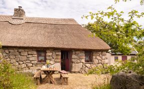 Photo of Historical Thatch Cottage 