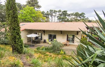 Bernadon Holiday Home