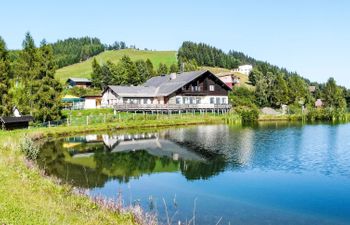 Paulsberg Holiday Home