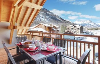 Aquisana Holiday Home