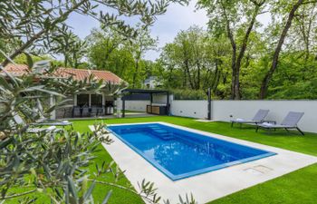 Villa Zoia Holiday Home