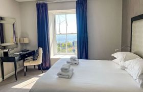Photo of llawnroc-rooms-apartment-2