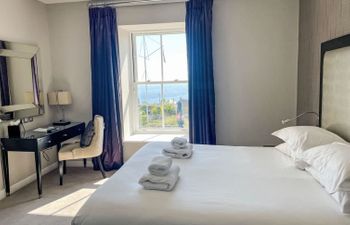 Llawnroc Rooms Apartment 2 Holiday Home