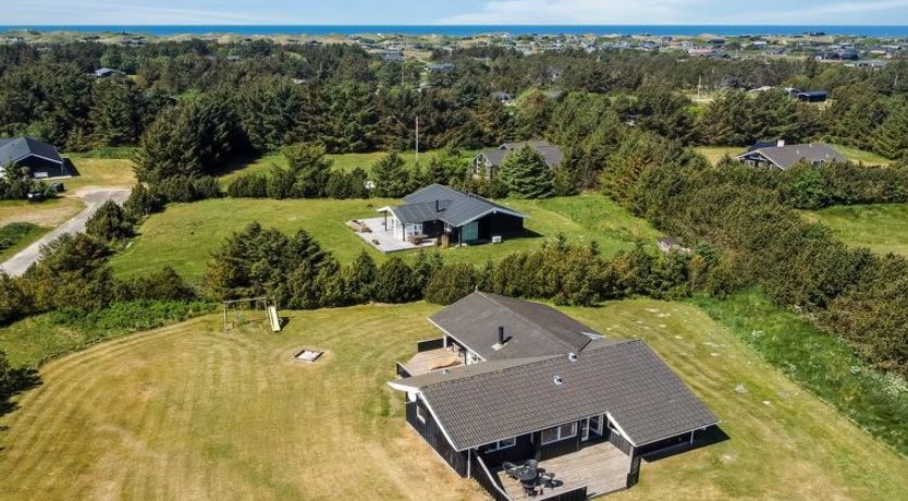 Photo of "Juris" - 950m from the sea