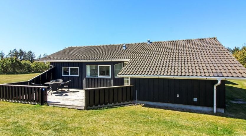 Photo of "Juris" - 950m from the sea