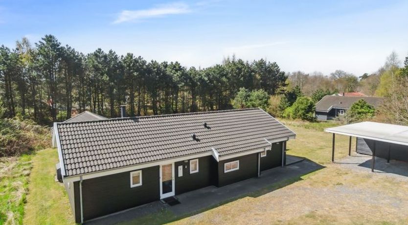 Photo of "Edna" - 500m from the sea