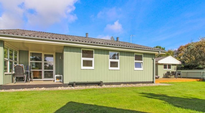 Photo of "Livia" - 900m from the sea