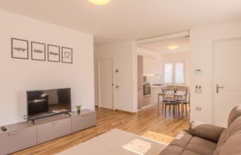 Calicantus - Nespolo Apartment 3 Holiday Home
