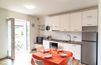 Nespolo Apartment 2 Holiday Home