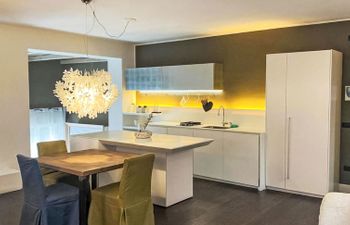 Serafini Holiday Home