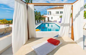 Villa Esperanza Holiday Home