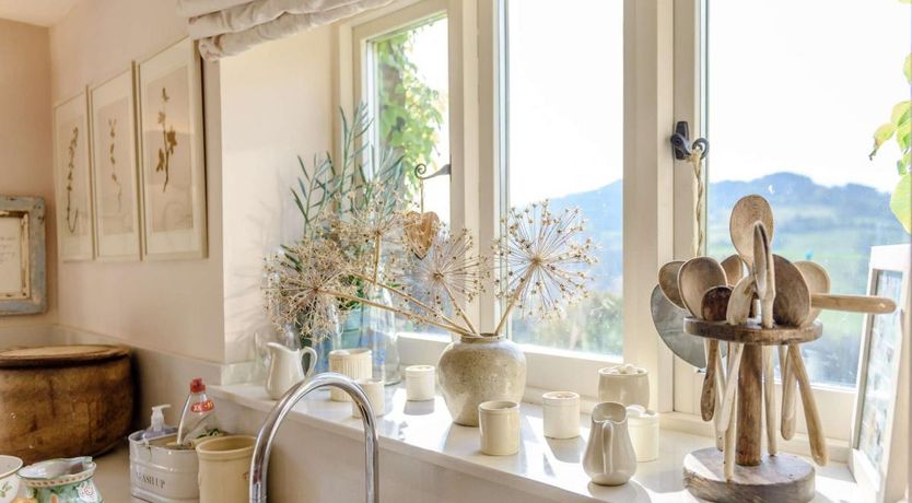 Photo of 6 Bed in Cwmyoy