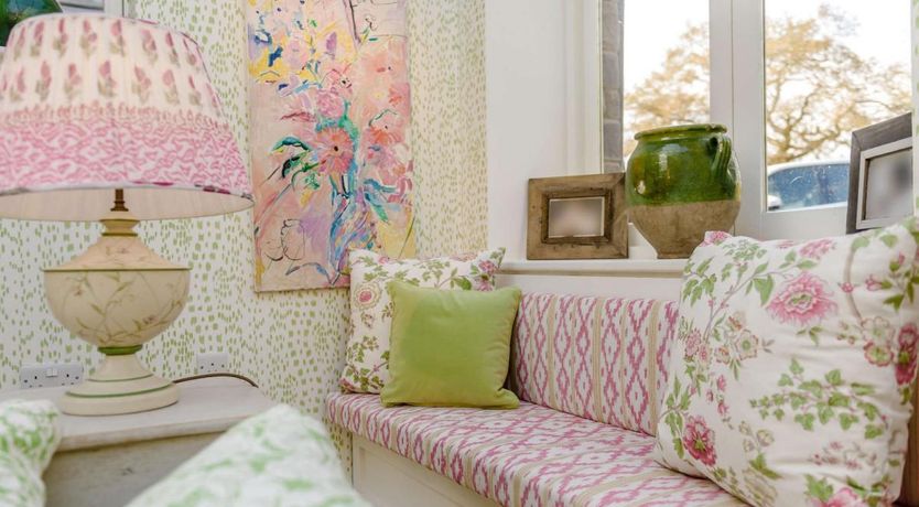 Photo of 6 Bed in Cwmyoy