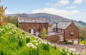 Photo of in-abergavenny