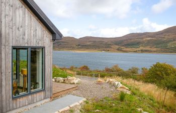 Tigh Na Allt Holiday Home