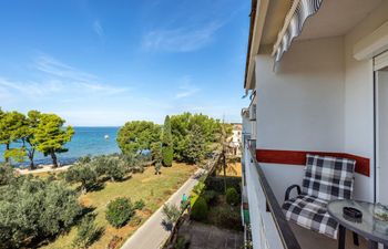 Apartment Ivana - Sea View, Pet Friendly  Holiday Home