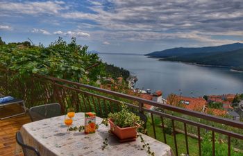 Magnificent Sea View - Family Apartment Neda Holiday Home