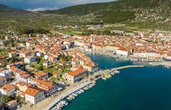 Yacht Life on Solid Ground - Lungomare Valentina Holiday Home