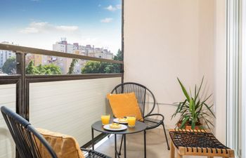 Close to the Beach and the Mall - Sunny Pula  Holiday Home