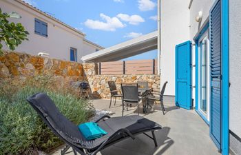 Apartment Sunshine Cres Holiday Home