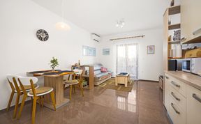 Photo of Cute City Apt with a Relaxing Terrace - Tania