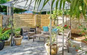 Beautiful Studio Close to the Amphitheater - 3C  Holiday Home