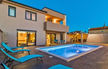 Relaxing Villa Philippo with Private Pool Holiday Home