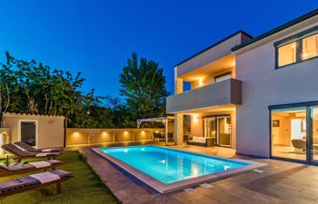 Beautiful Villa Nika with Heated Pool  Holiday Home