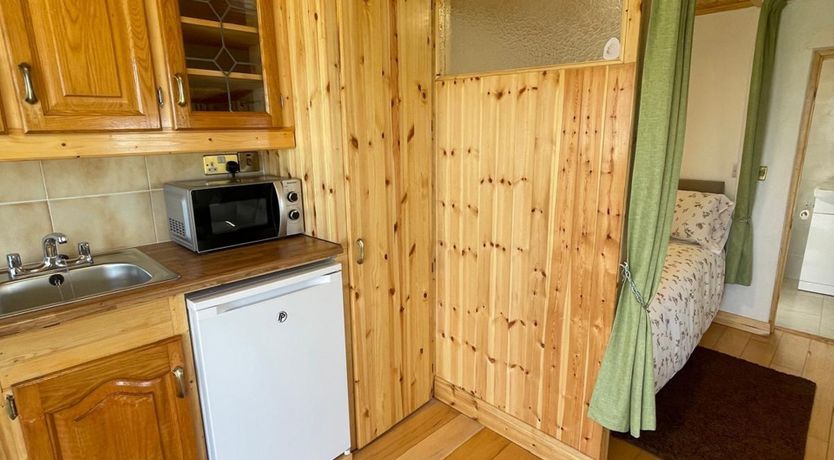 Photo of Calla Roundstone