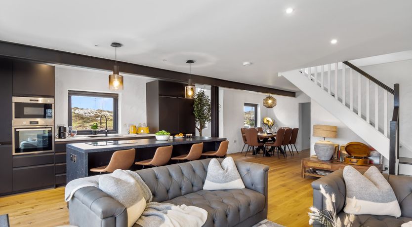 Photo of GarraÍ Locha - Luxurious Cottage