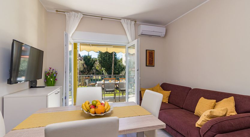 Photo of Modern, Elegant Apartment Laurus (Rosemary) 