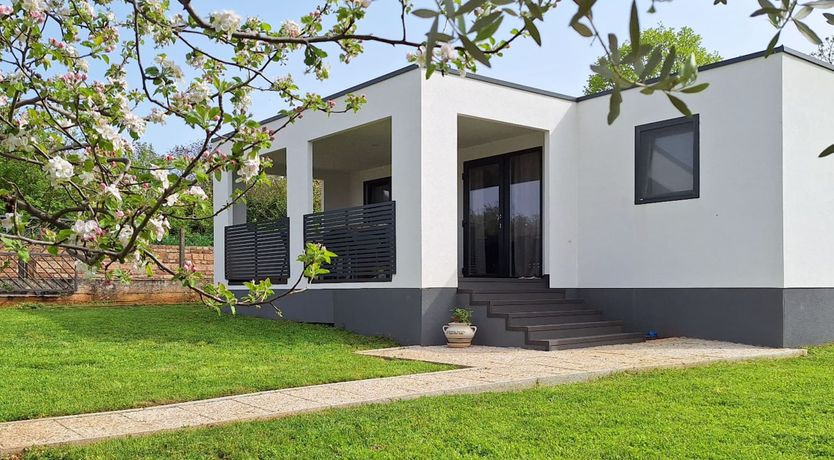 Photo of Modern House Lucia in the Quiet Suburbs