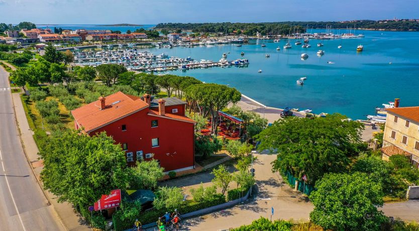 Photo of Apartments Oliveto with Sea View - Terra 
