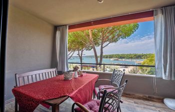 Apartments Oliveto with Sea View - Sole  Holiday Home