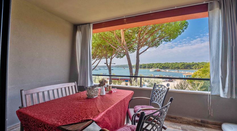 Photo of Apartments Oliveto with Sea View - Sole 