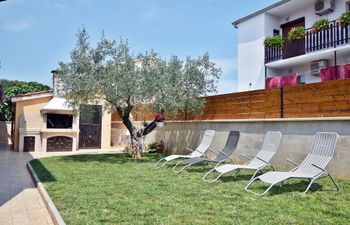 Apartment Denis with Terrace & Lovely Garden  Holiday Home