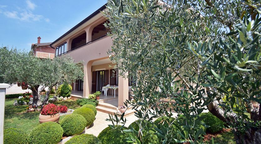 Photo of Apartment Tina with Terrace & Lovely Garden 