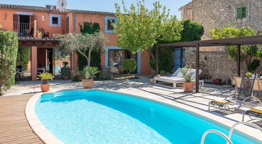 Photo of Sunset Villa Can Calco - villa with pool, 5 bedrooms each with a