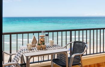  Sunset Apartment Sol y Mar - Frontline beach flat with Air Cond Holiday Home