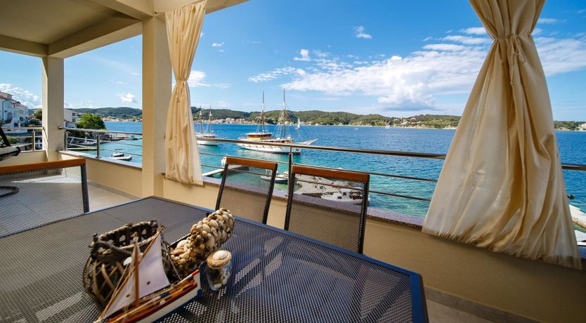 Photo of Villa Gulli - Apartment Blue with Sea View 