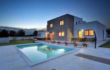 Villa Gigetto with Private Pool and Big Garden  Holiday Home