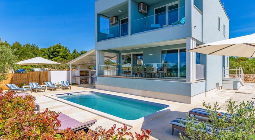 Photo of Villa with Pool and Sea View in Fazana - Horizont 