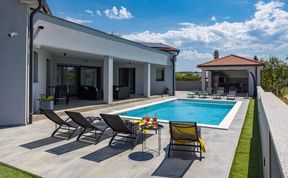 Photo of Villa Speranza with Private Illuminated Pool 