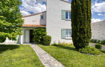 Maison Pasteur Holiday Home