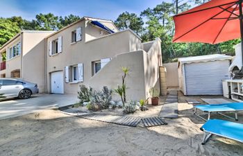 Les Epinouses Holiday Home