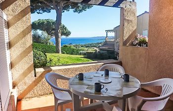 Les Coteaux de la Nartelle Apartment 18 Holiday Home